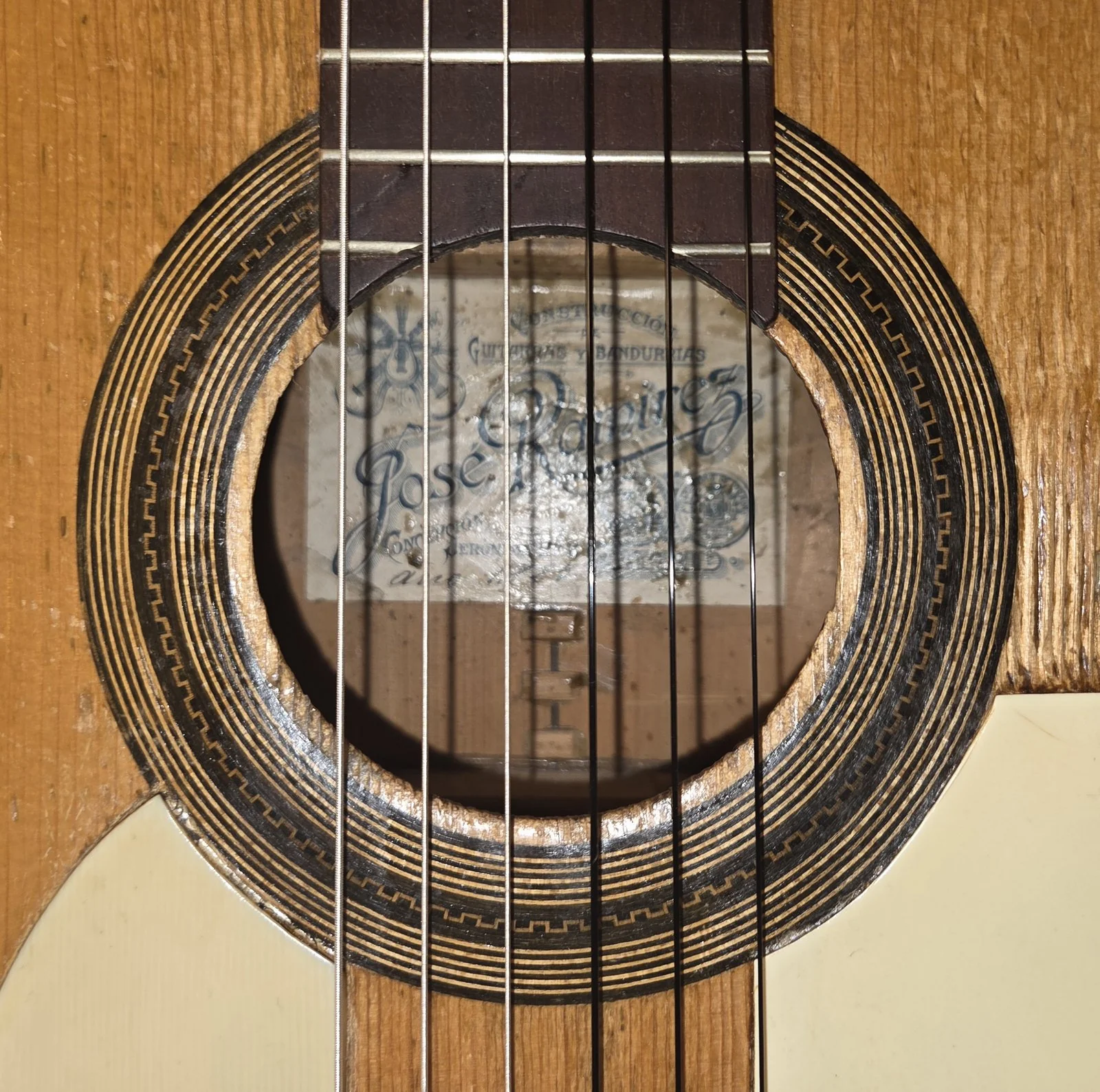 La Sanada · rosette and José Ramírez label detail